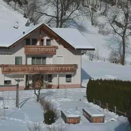 Alojamento de Turismo Rural Pretzerhof Campo di Trens